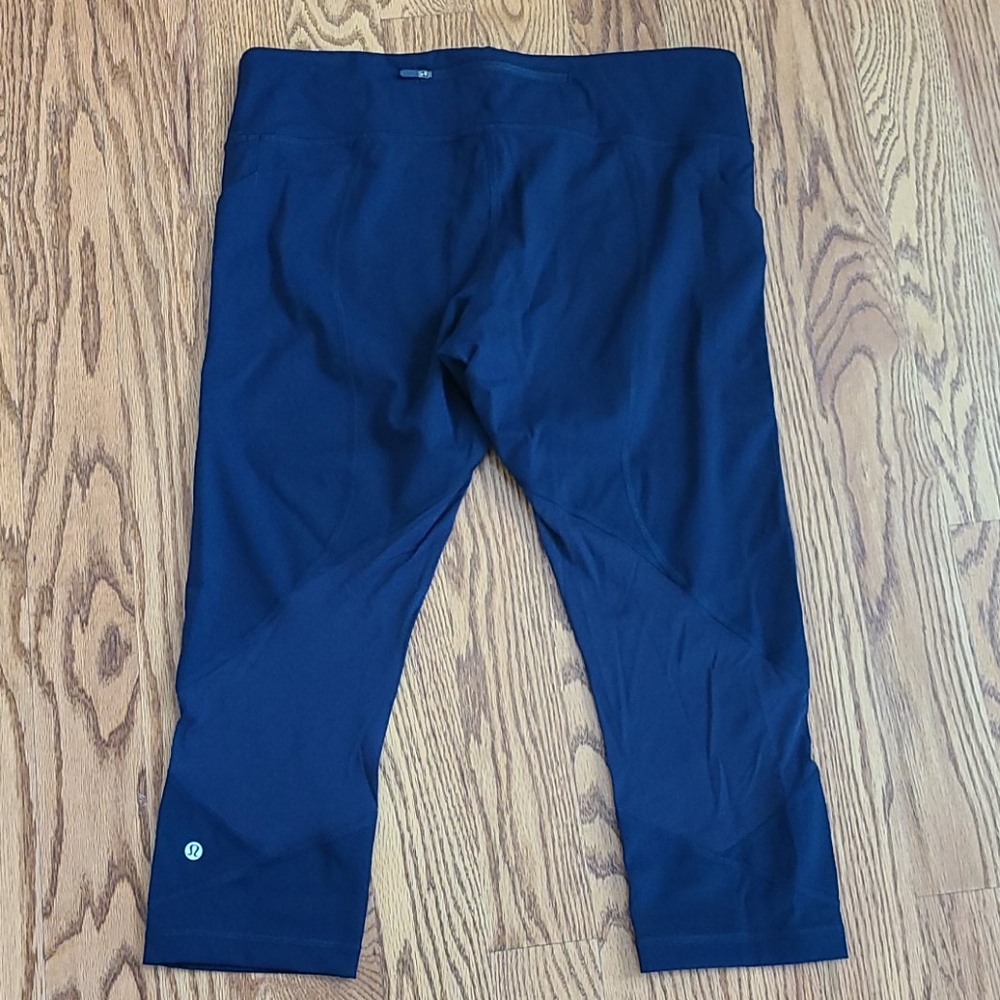 Lululemon Pace Rival Crop 22" size 14